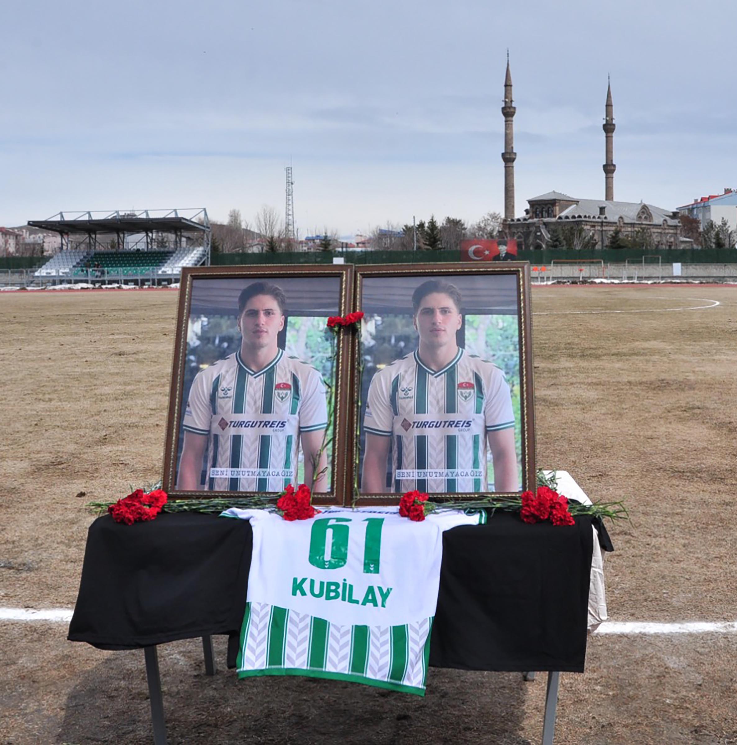 Öldürülen futbolcu Kubilay Kaan Kundakçı, yeşil sahada anıldı