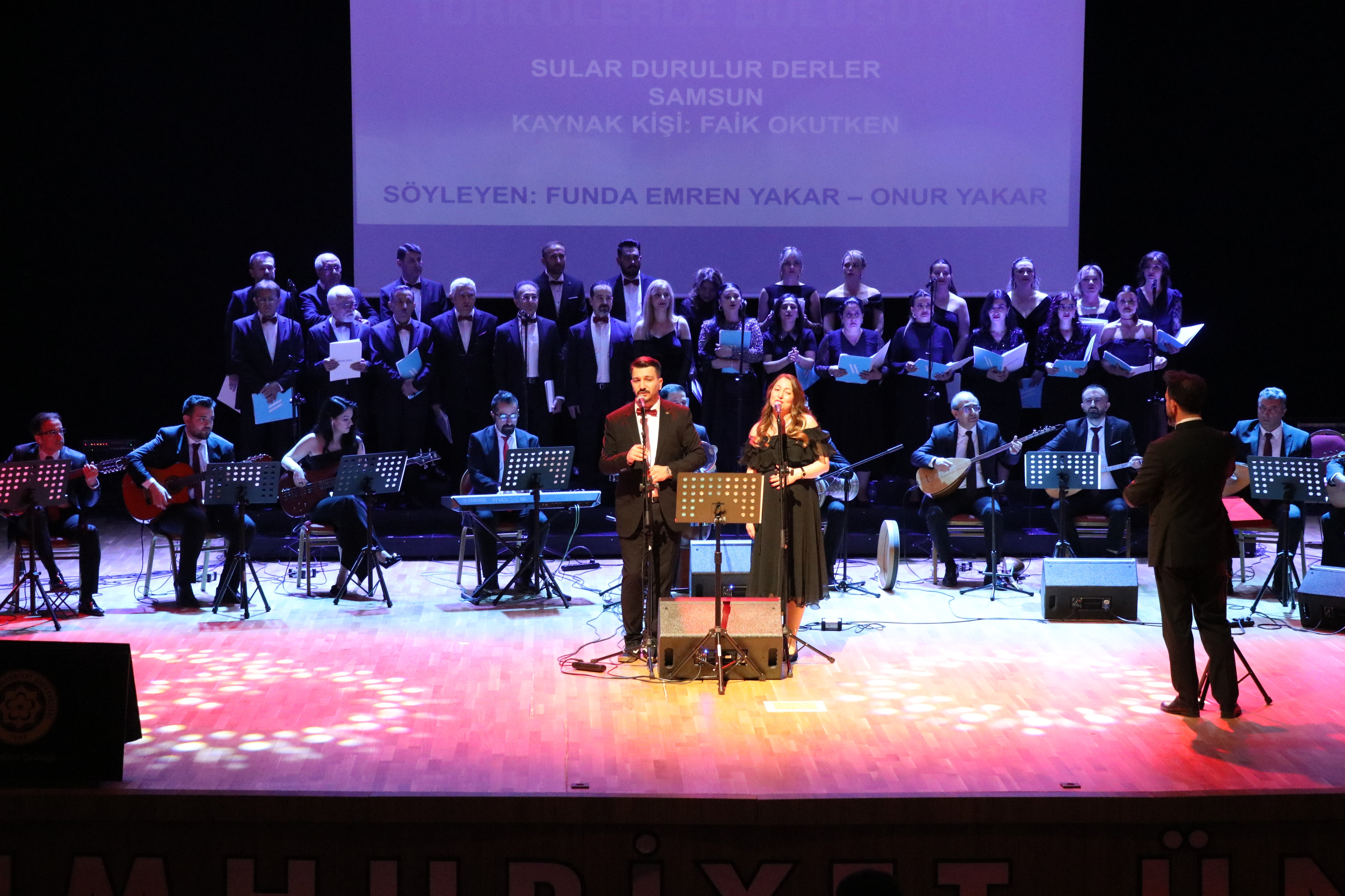 Sivas’ta Sağlık Çalışanlarından Türk Halk Müziği Konseri