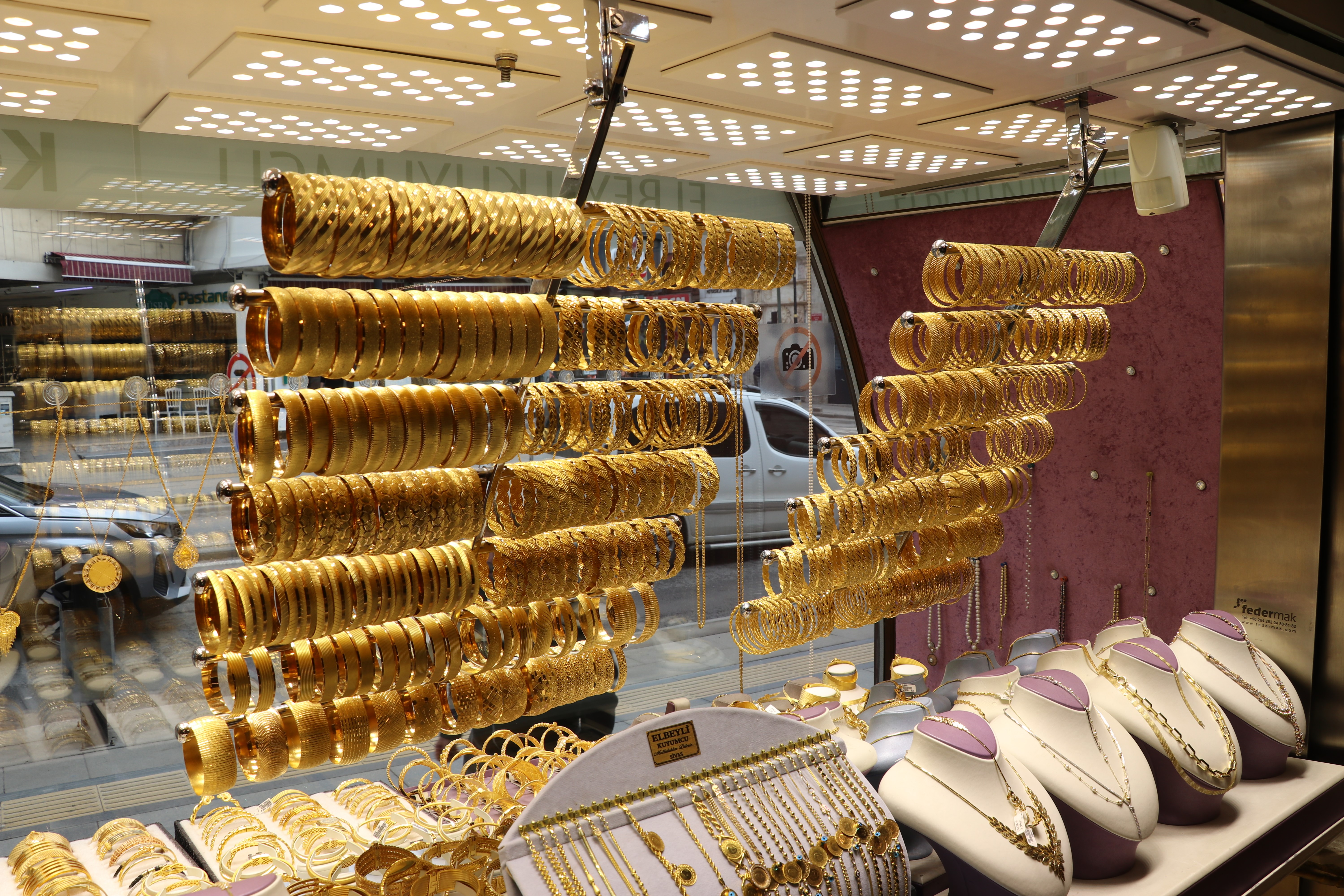 Yastık Altındaki Altın Ekonomiye Kazandırılmalı