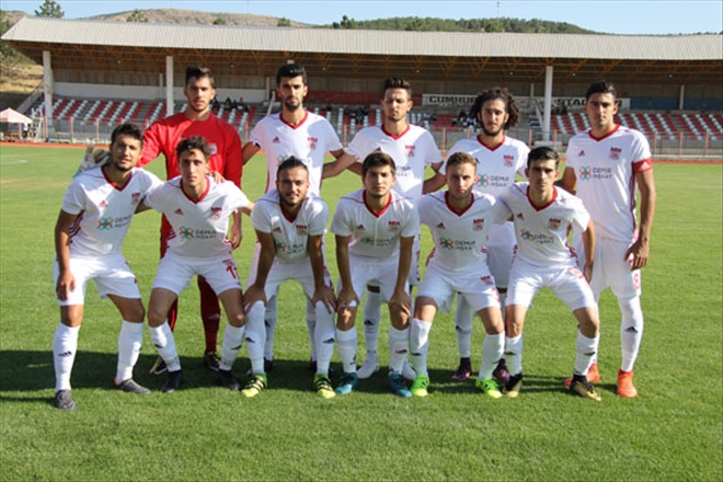 ÜNİVERSİTEDE KASIMPAŞA GALİP