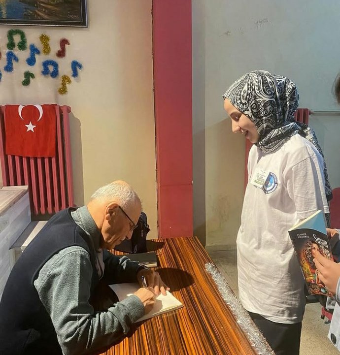 SİYŞAD Üyesi Demirel’den Öğrencilere Kitap Söyleşisi