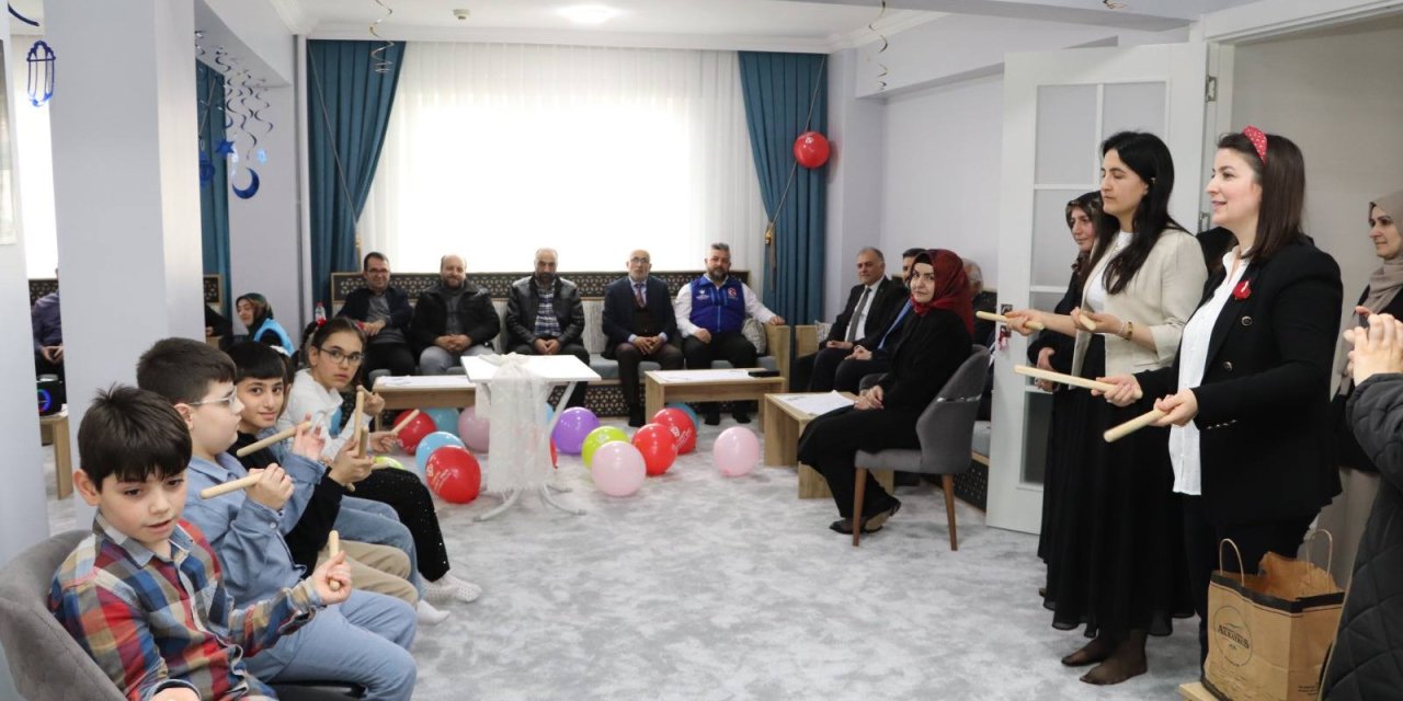 Otizm Farkındalık Gününde Duygulandıran Buluşma