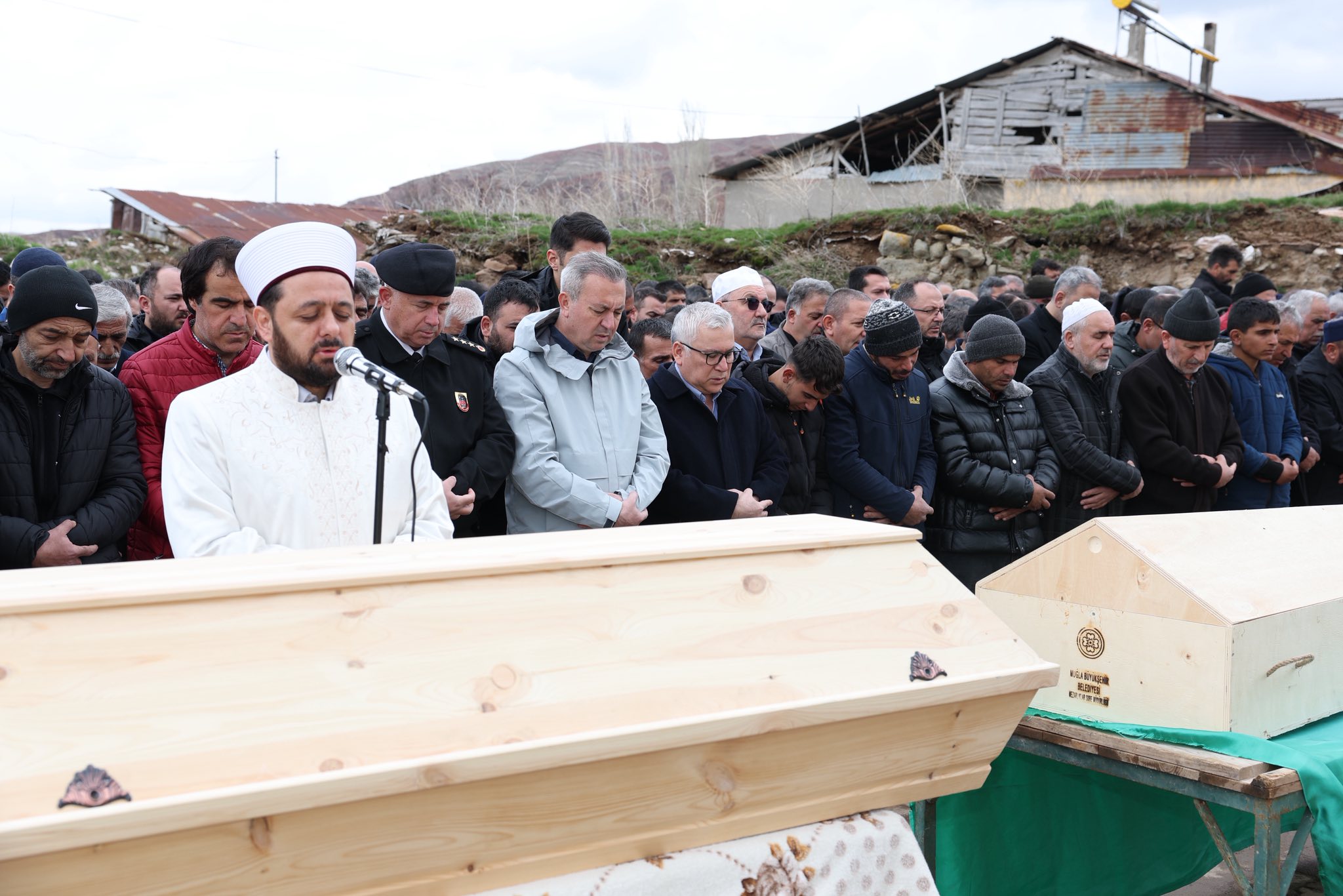 Sivas’ta kazada hayatını kaybedenler son yolculuğuna uğurlandı