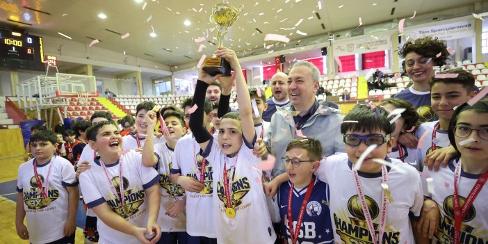 Sivas’ta minik basketbolcuların büyük başarısı