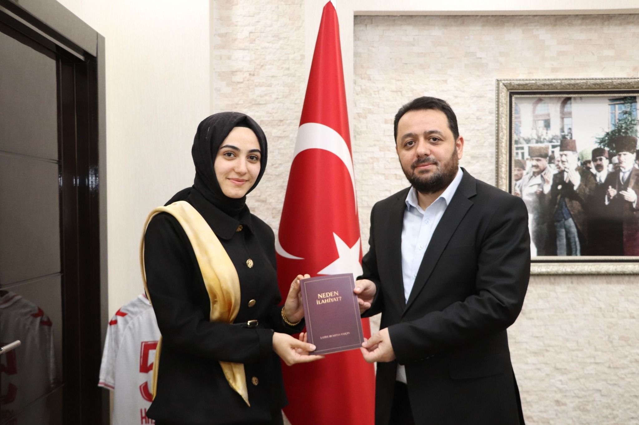 “Neden İlahiyat?” Müftü Limon’a Sunuldu