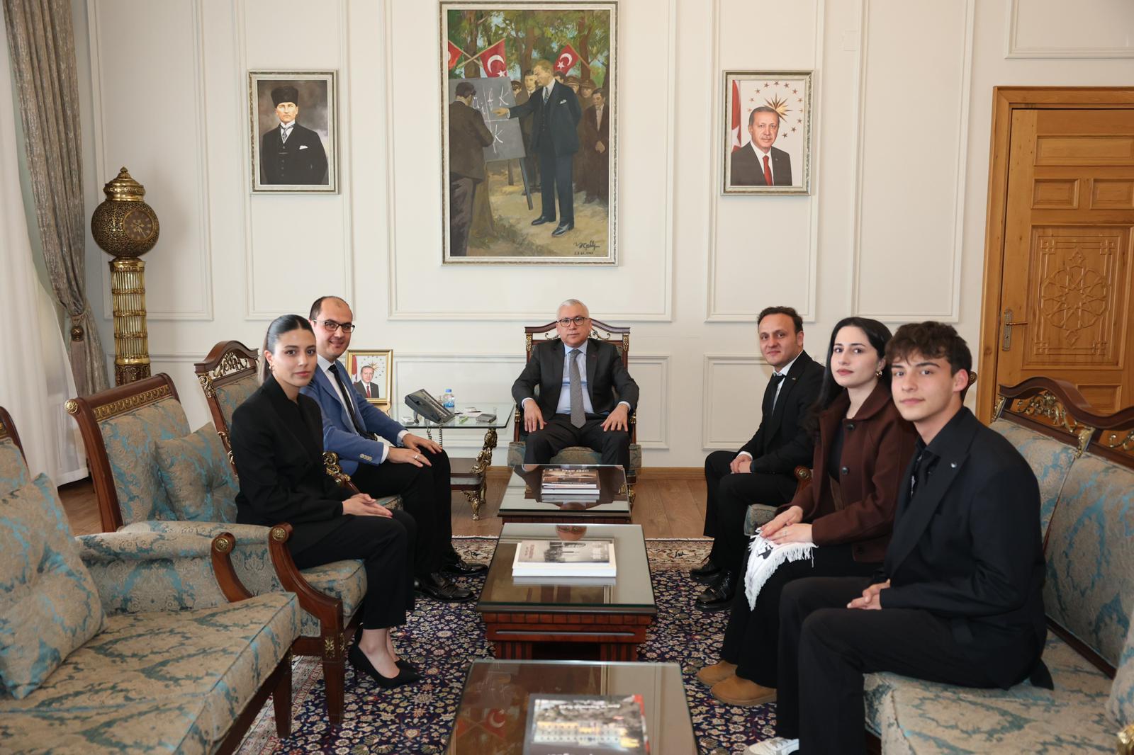 Sivas’ta hakemlerden valiye ziyaret