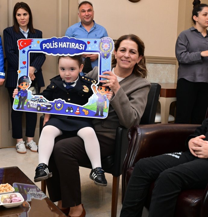 Polis Evlatlarından Müdür Alaağaçlı’ya Ziyaret