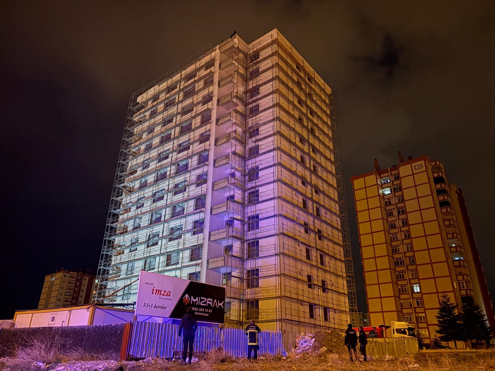 İntihara kalkışan şahsı polis 3 saatte ikna etti