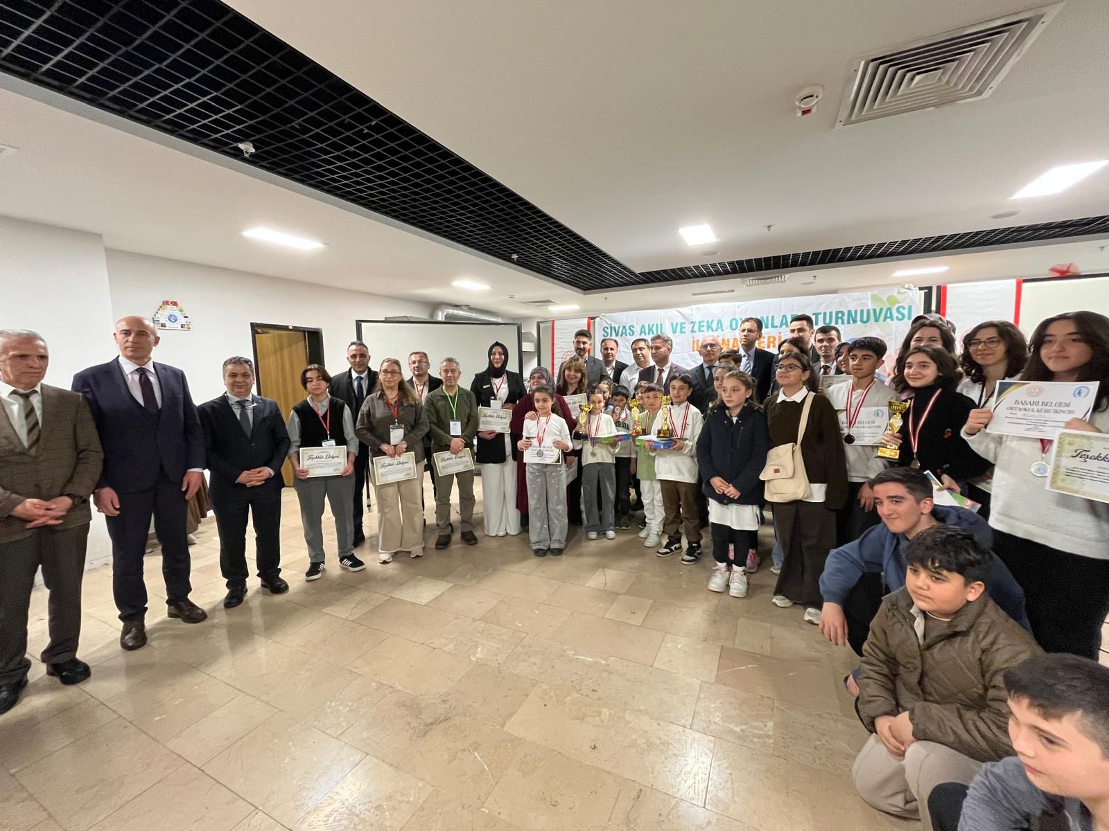 Sivas’ta zeka oyunlarında kıyasıya rekabet