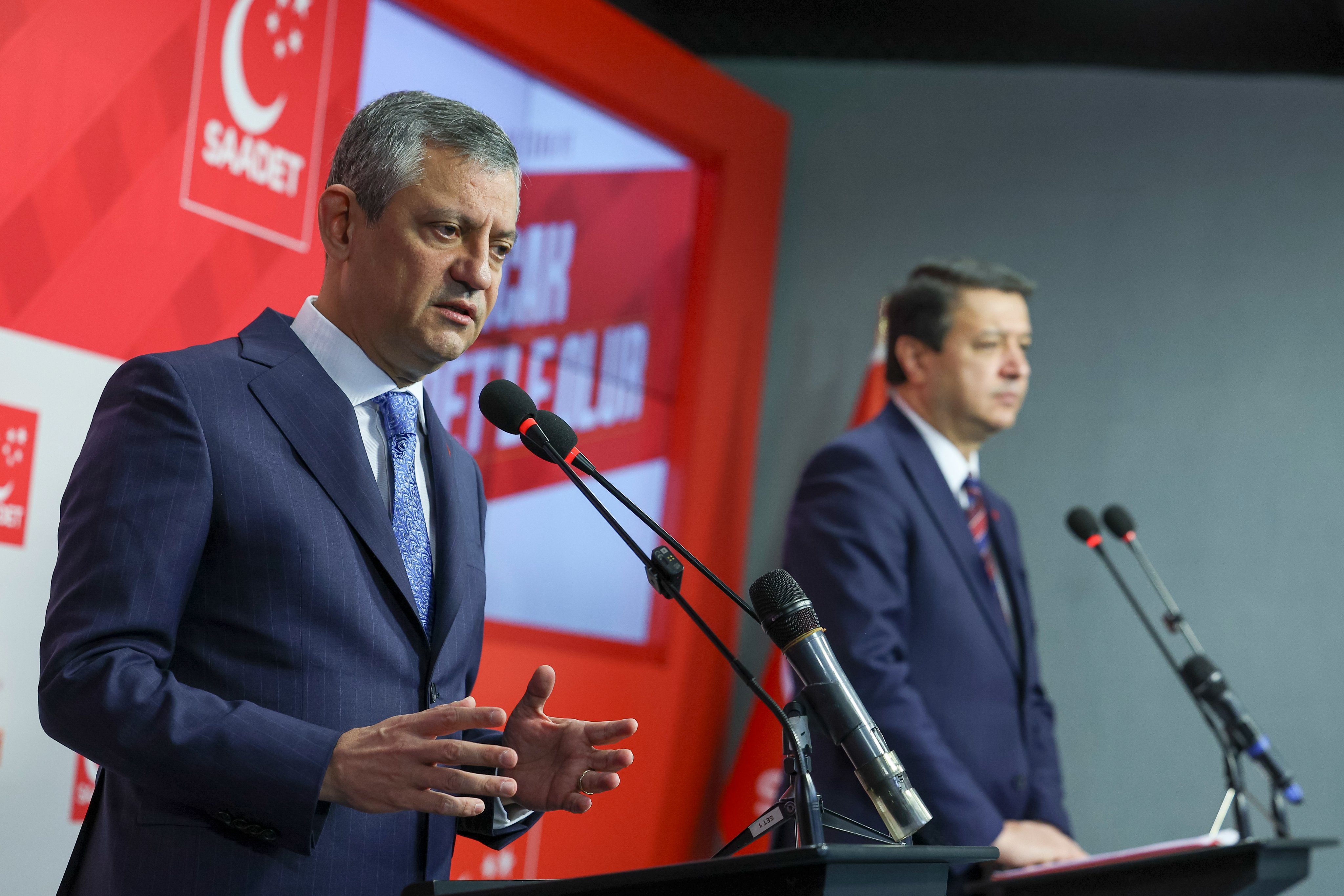 Özgür Özel: Bir an önce ara seçim yapılmalı