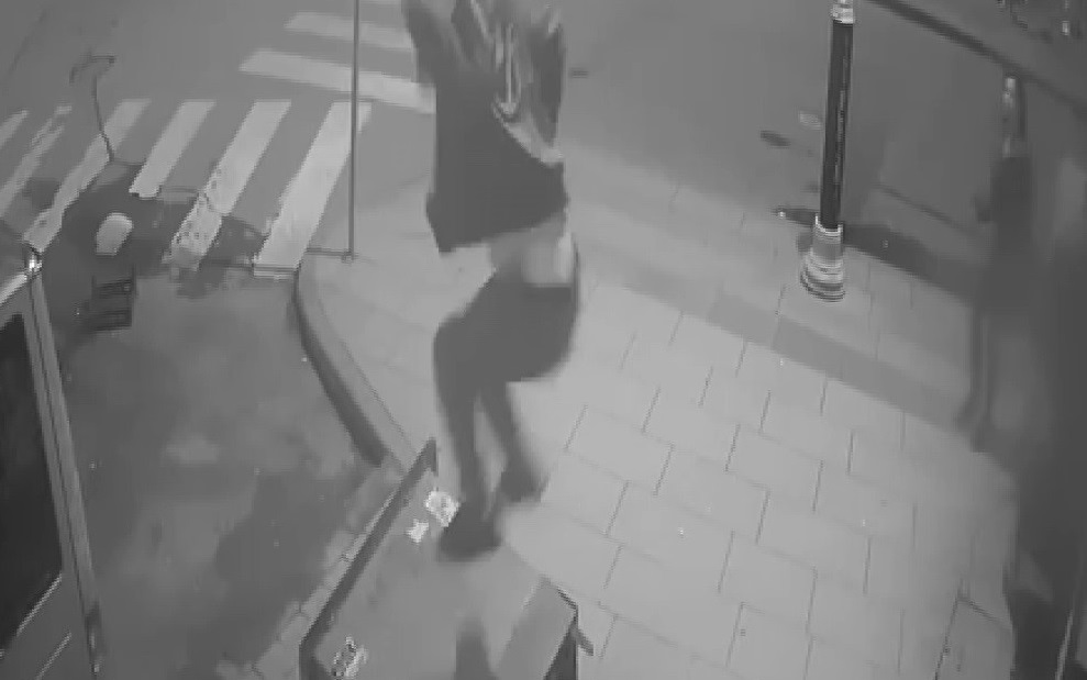 Sivas’ta güvenlik kamerasına yansıyan akıl almaz saldırı
