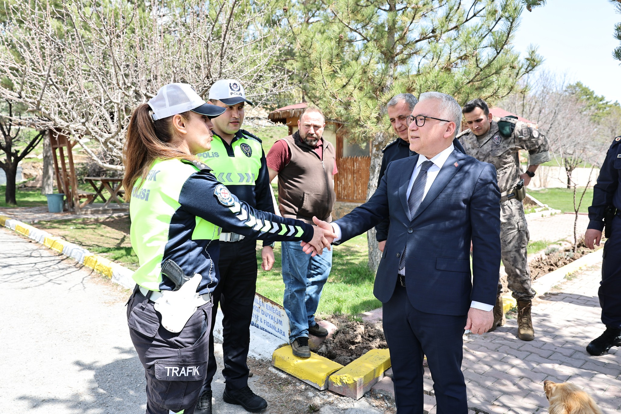 Vali Şimşek’ten emniyet birimlerine destek mesajı