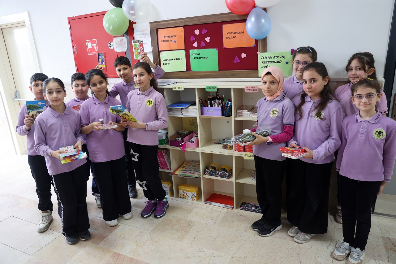 Sivas’ta öğrencilerden “iyilik istasyonu” projesi