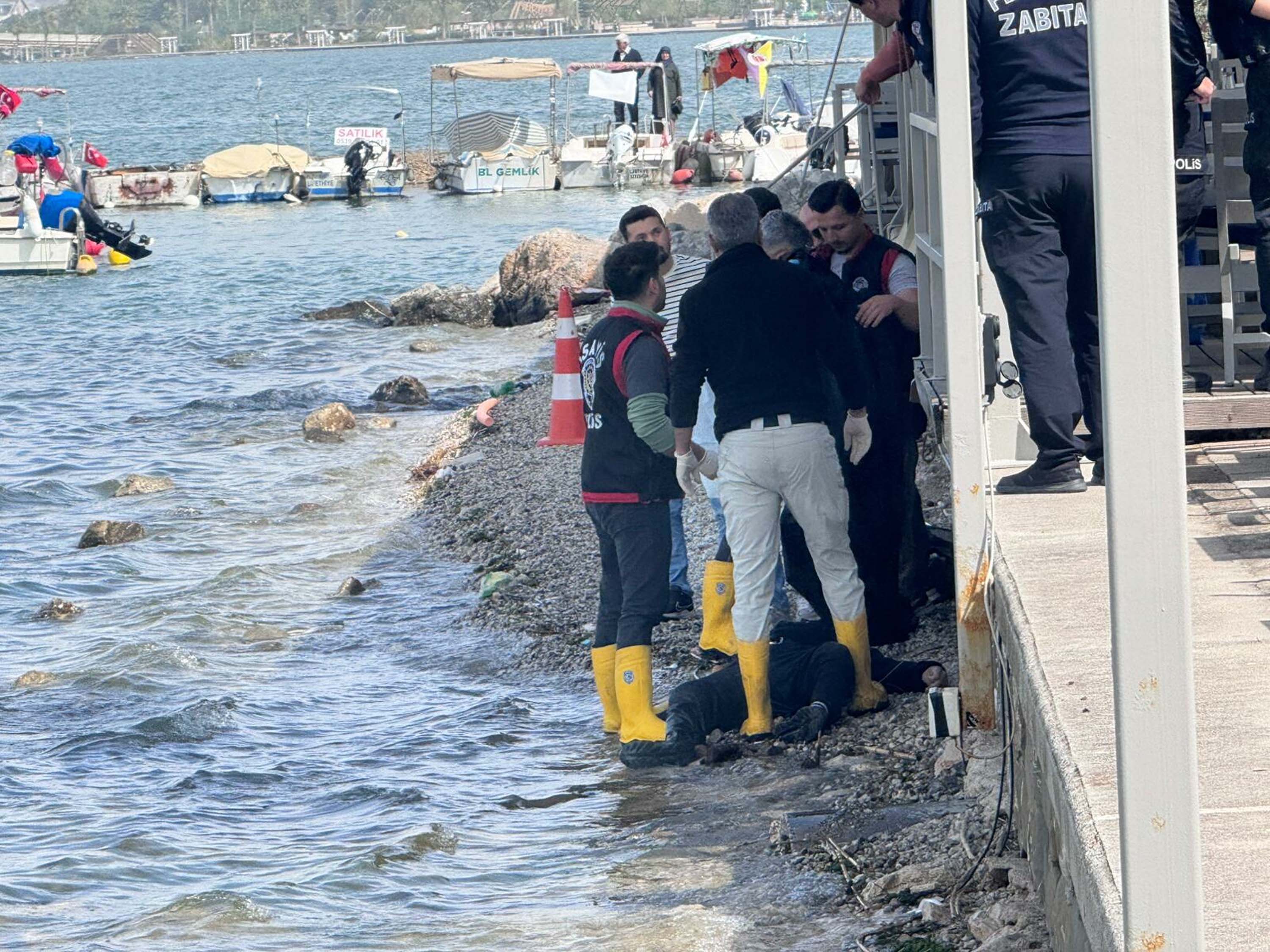 Sahilde cesedi bulundu