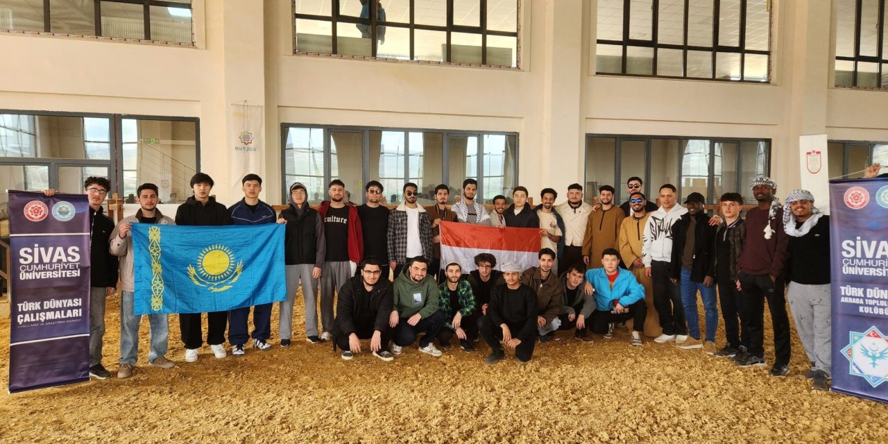 Sivas’ta Türk Dünyası gençlik kampı coşkusu