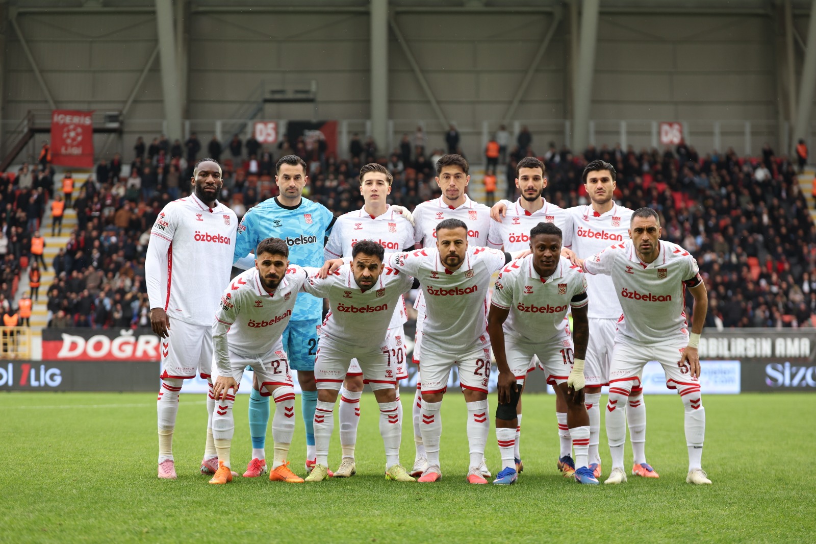 Sivasspor Deplasmanda Yıkıldı, Umutlar Tükendi