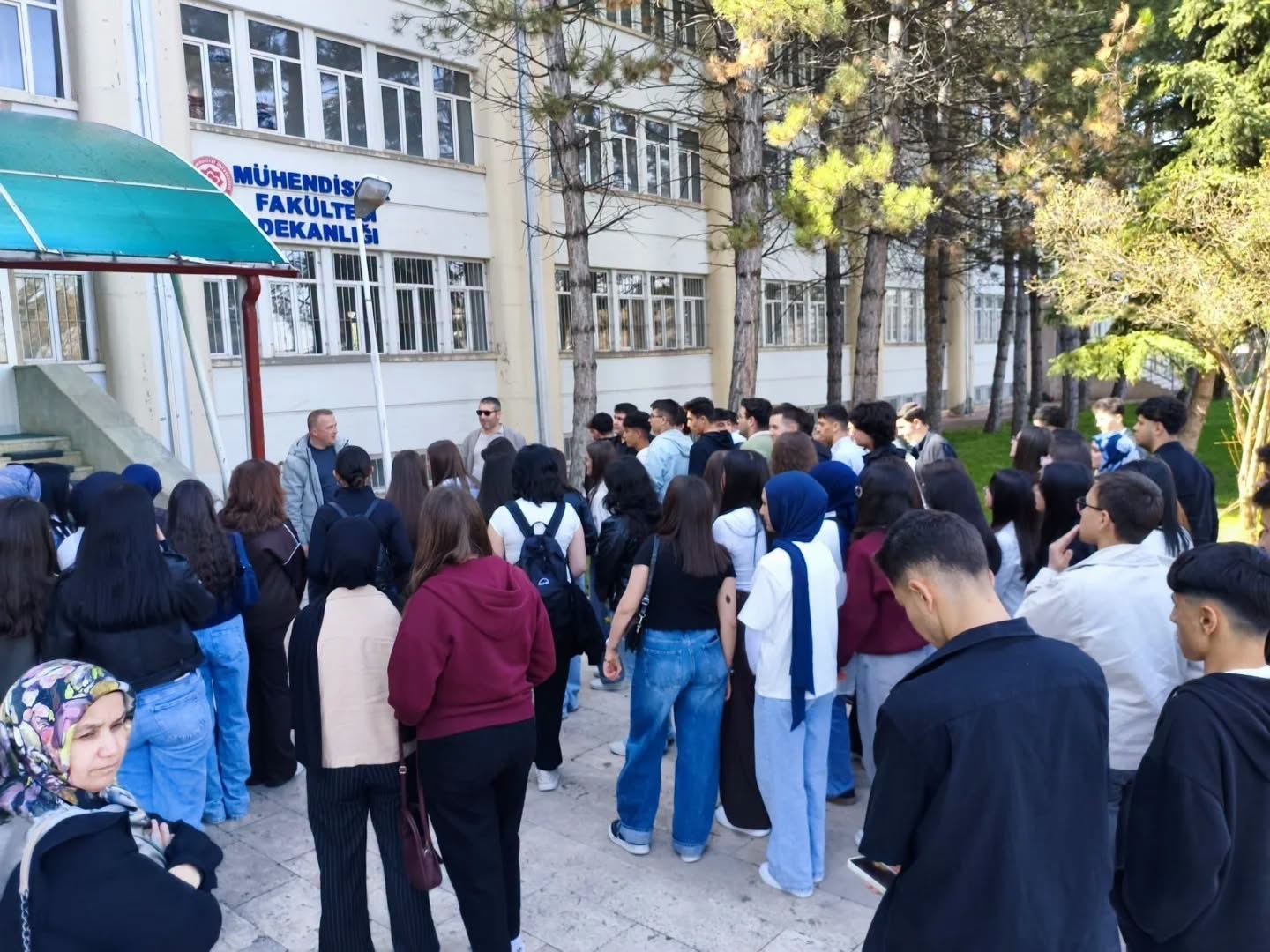 Sivas’ta lise öğrencilerine mühendislik deneyimi