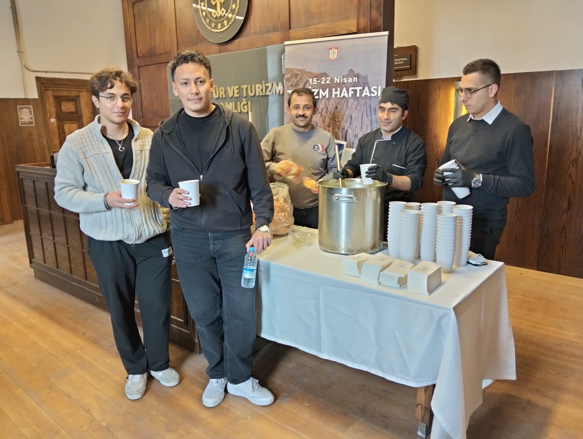 Sivas'ta kütüphanede sıcak sürpriz