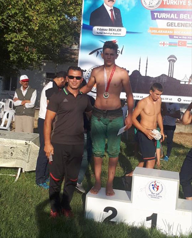 ERGÜT TEBRİK ETTİ