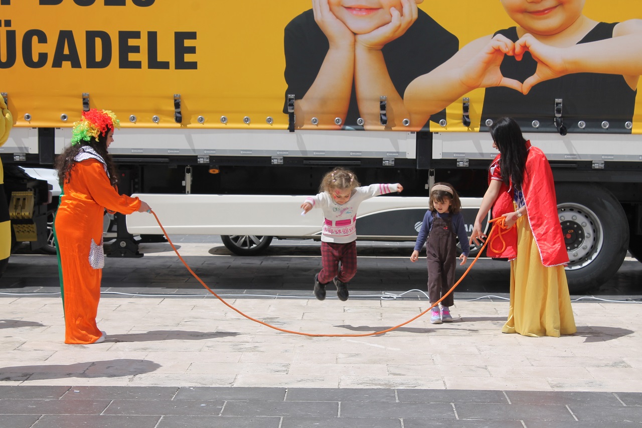 İyilikler Tırı Sivas’ta Umut Oldu