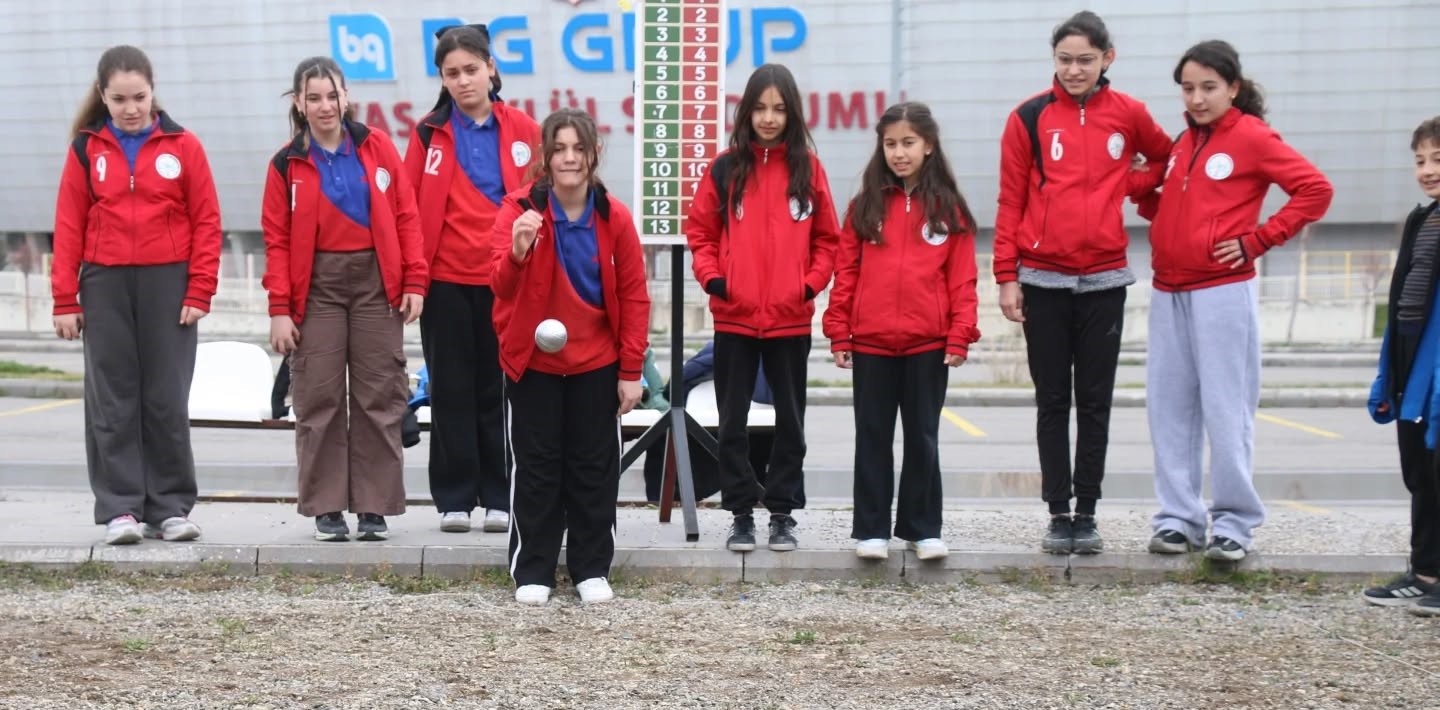 Sivas’ta minikler boccede yarıştı