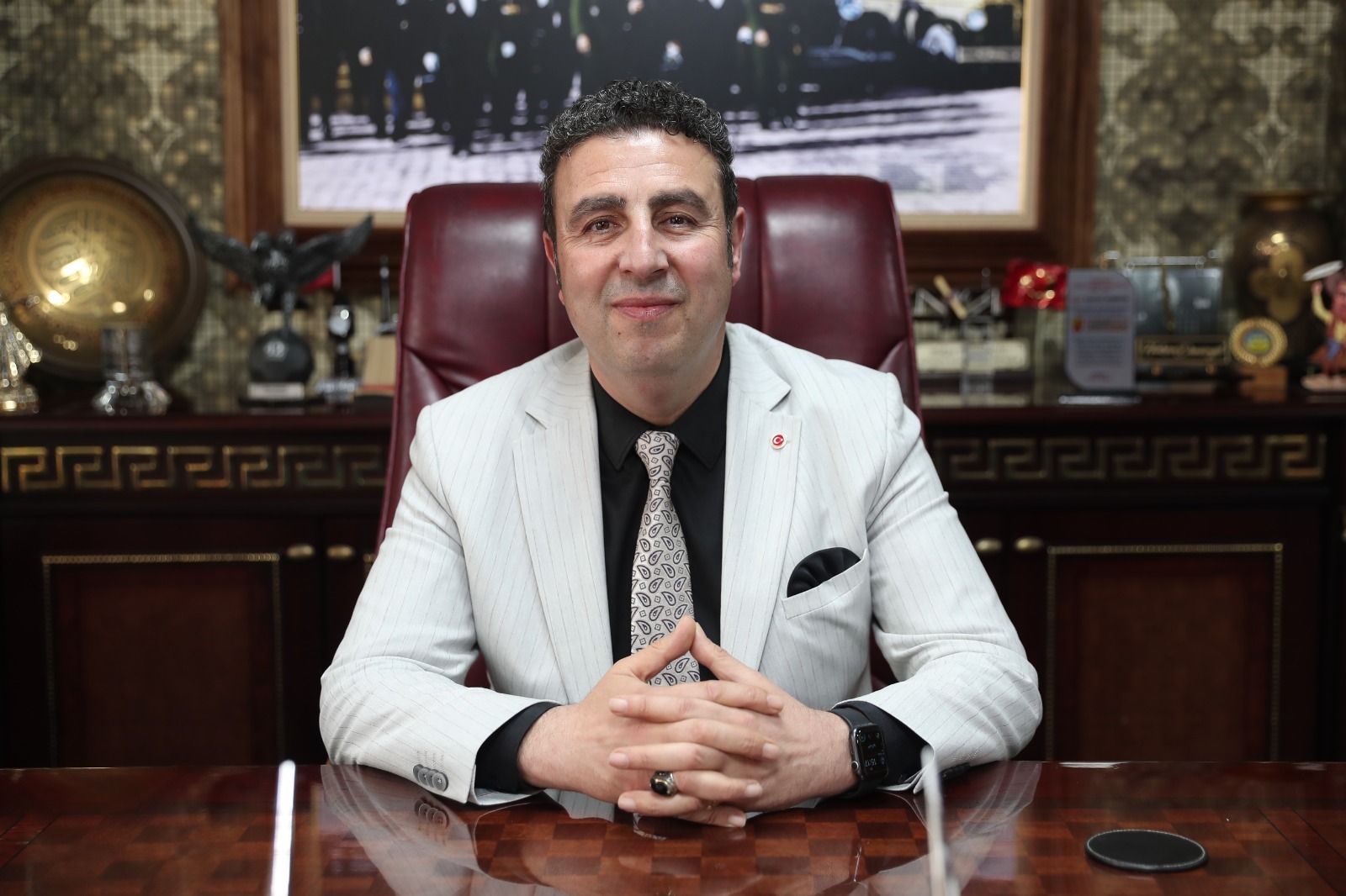 Demirgil’den 23 Nisan’da anlamlı mesaj