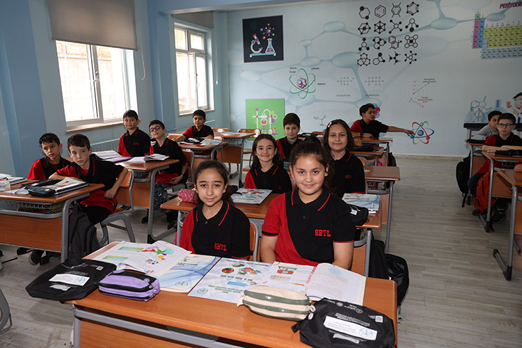 Sivas'ta meslek ortaokulu için sınav başvuruları başladı