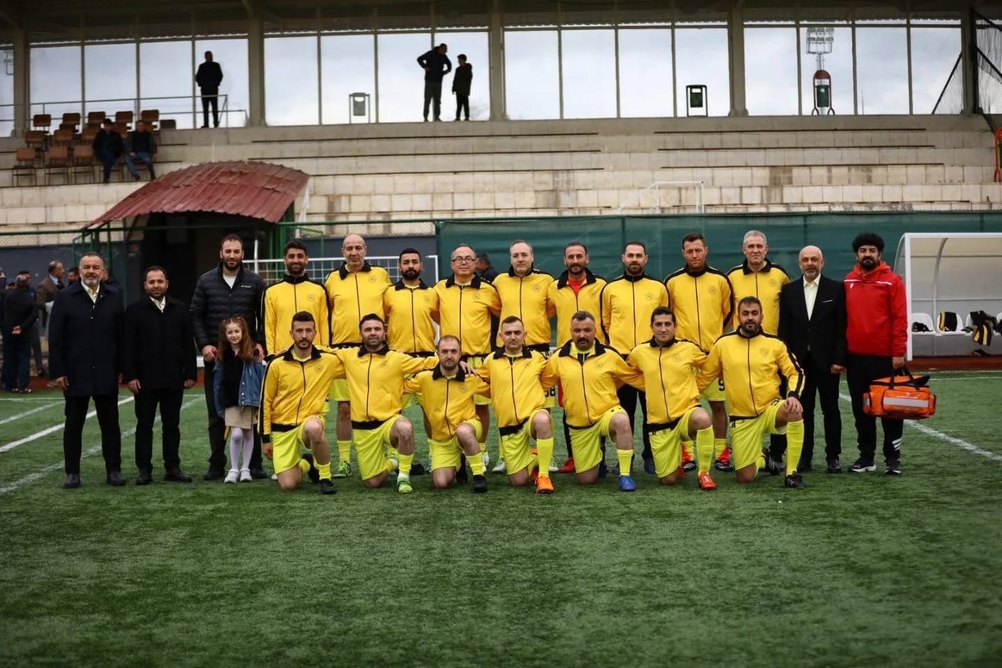 Sivas’ta veteranlar turnuvasında kritik karşılaşma