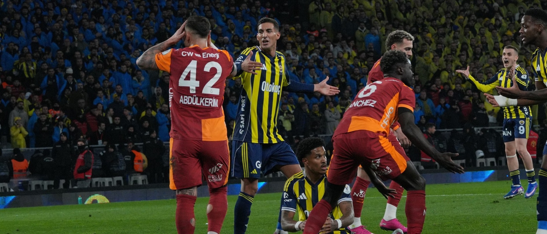 Süper Lİg’de dev derbi