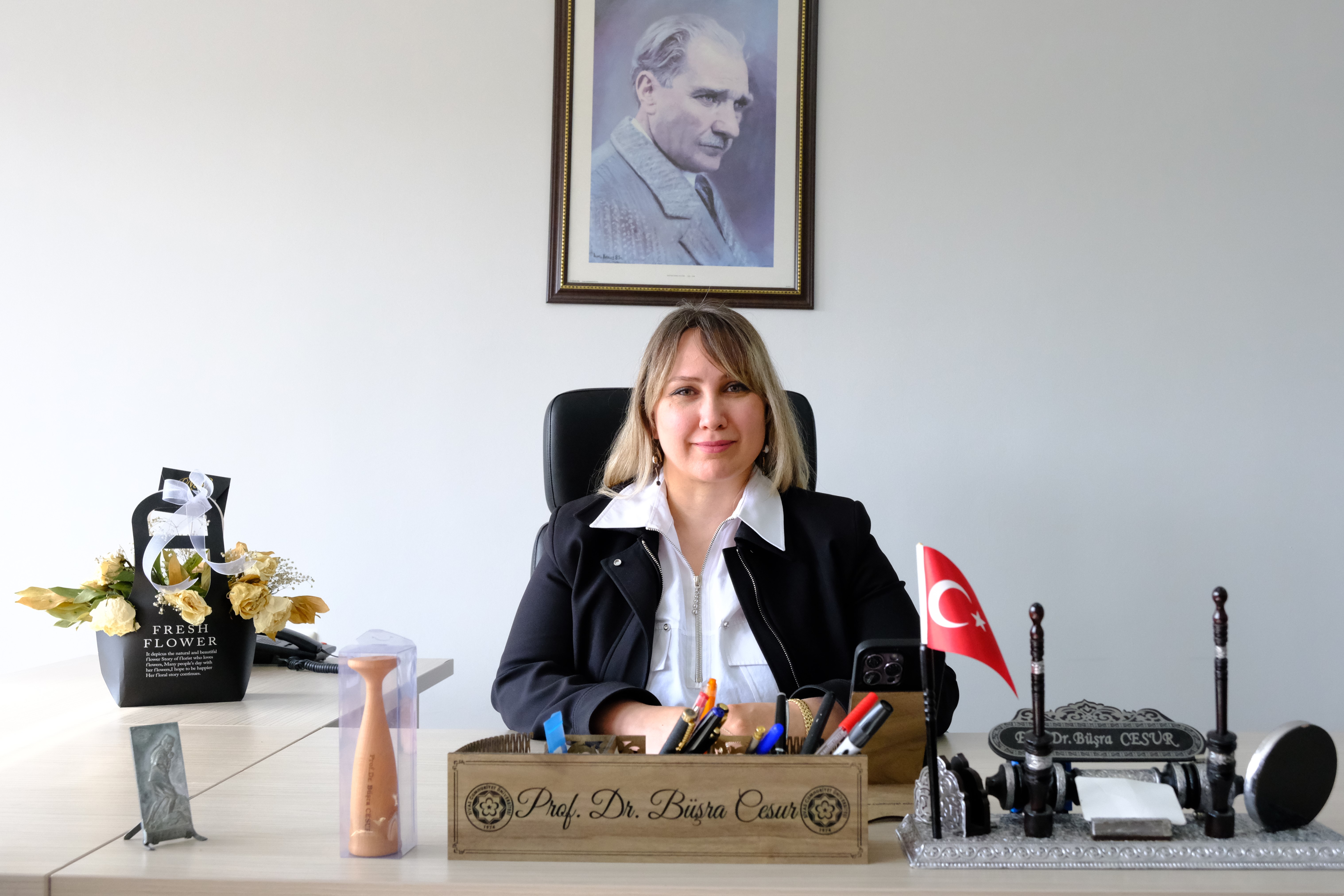Prof. Dr. Büşra Cesur: "“Sağlıklı Toplumun Temeli Ebeler”