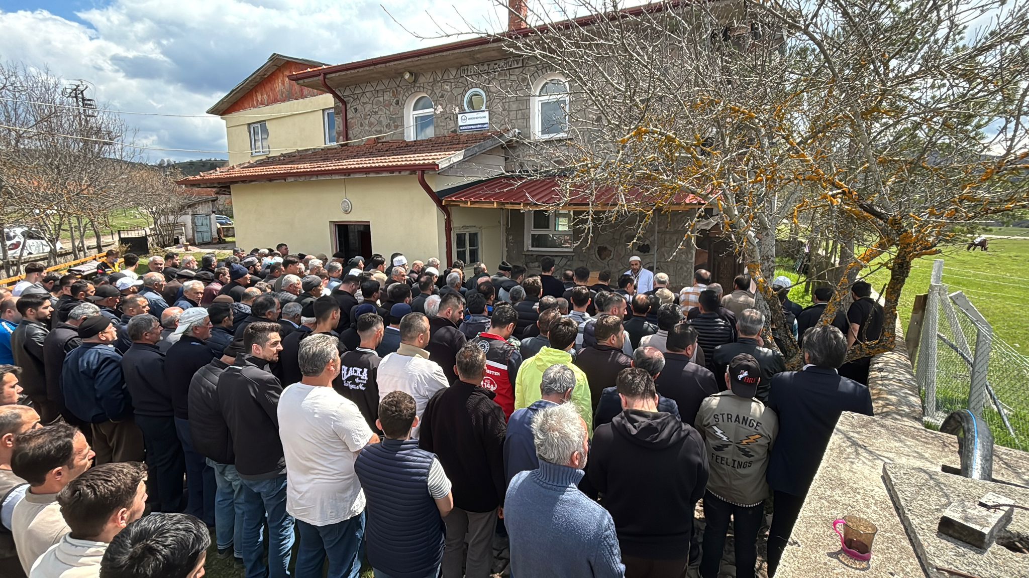 Annesi tarafından öldürüldüğü öne sürülen 2 aylık Ela bebek toprağa verildi