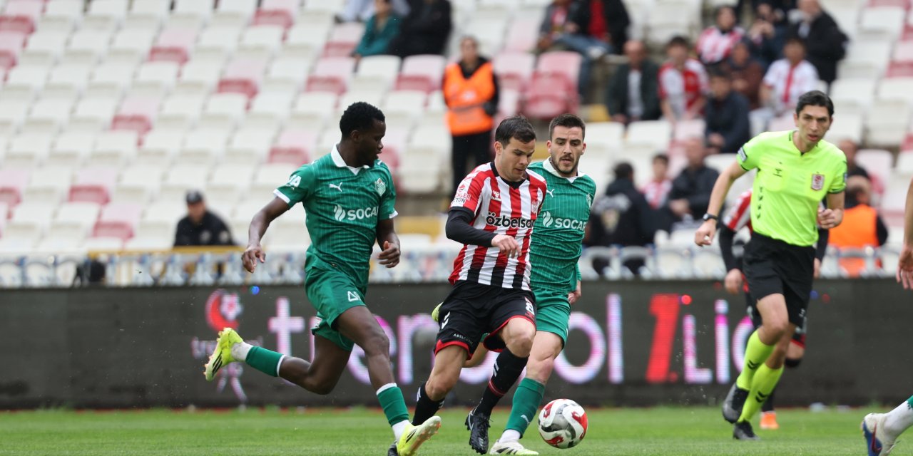Sivasspor, Iğdır FK maçında ilk yarıda tek gol var