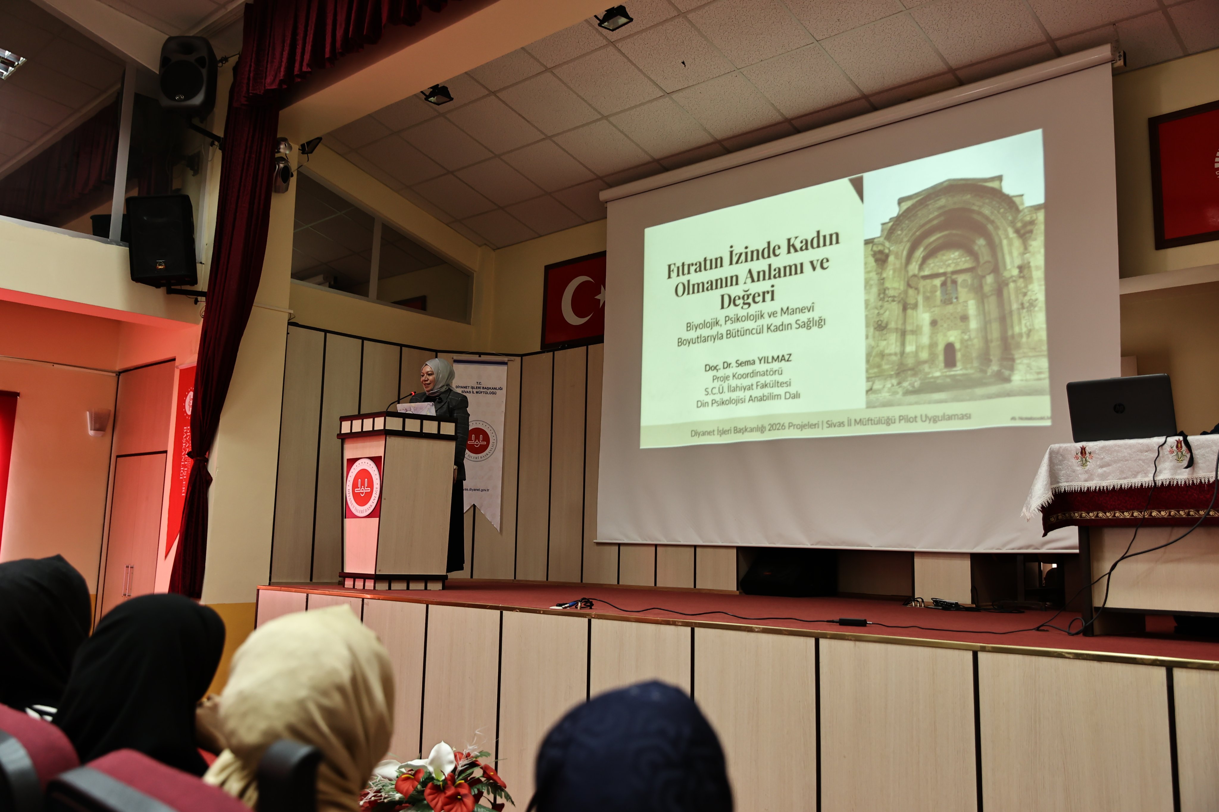Sivas’ta Kadının Anlamı ve Değeri Konuşuldu
