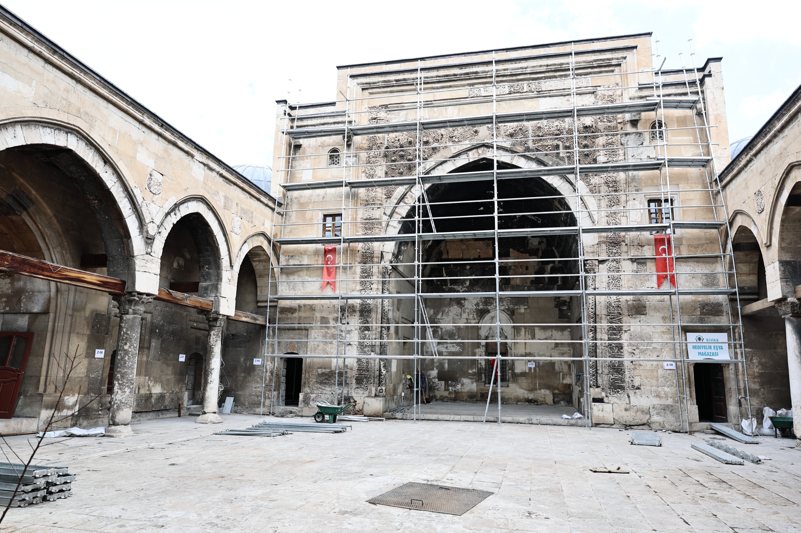 Sivas’ta Selçuklu eseri ayağa kaldırılıyor