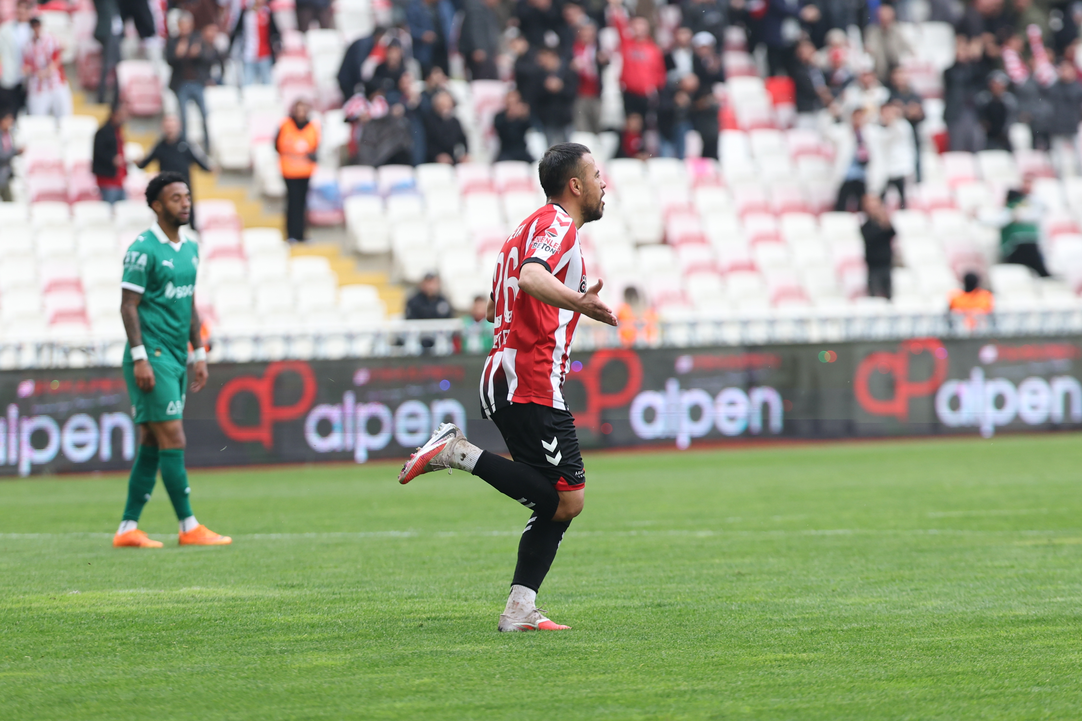 Sivasspor’da Feyzi Yıldırım’dan skor katkısı