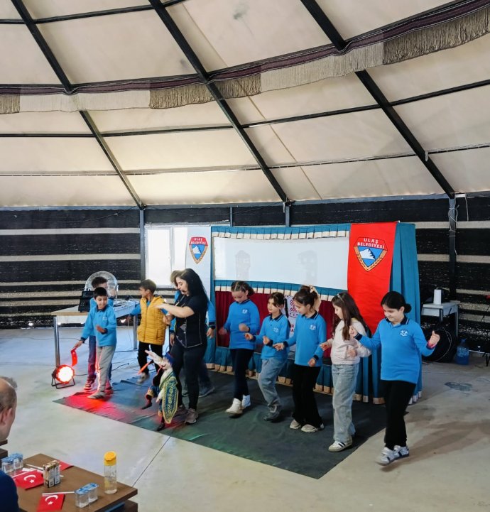 Sivas’ta çocuklar için renkli festival