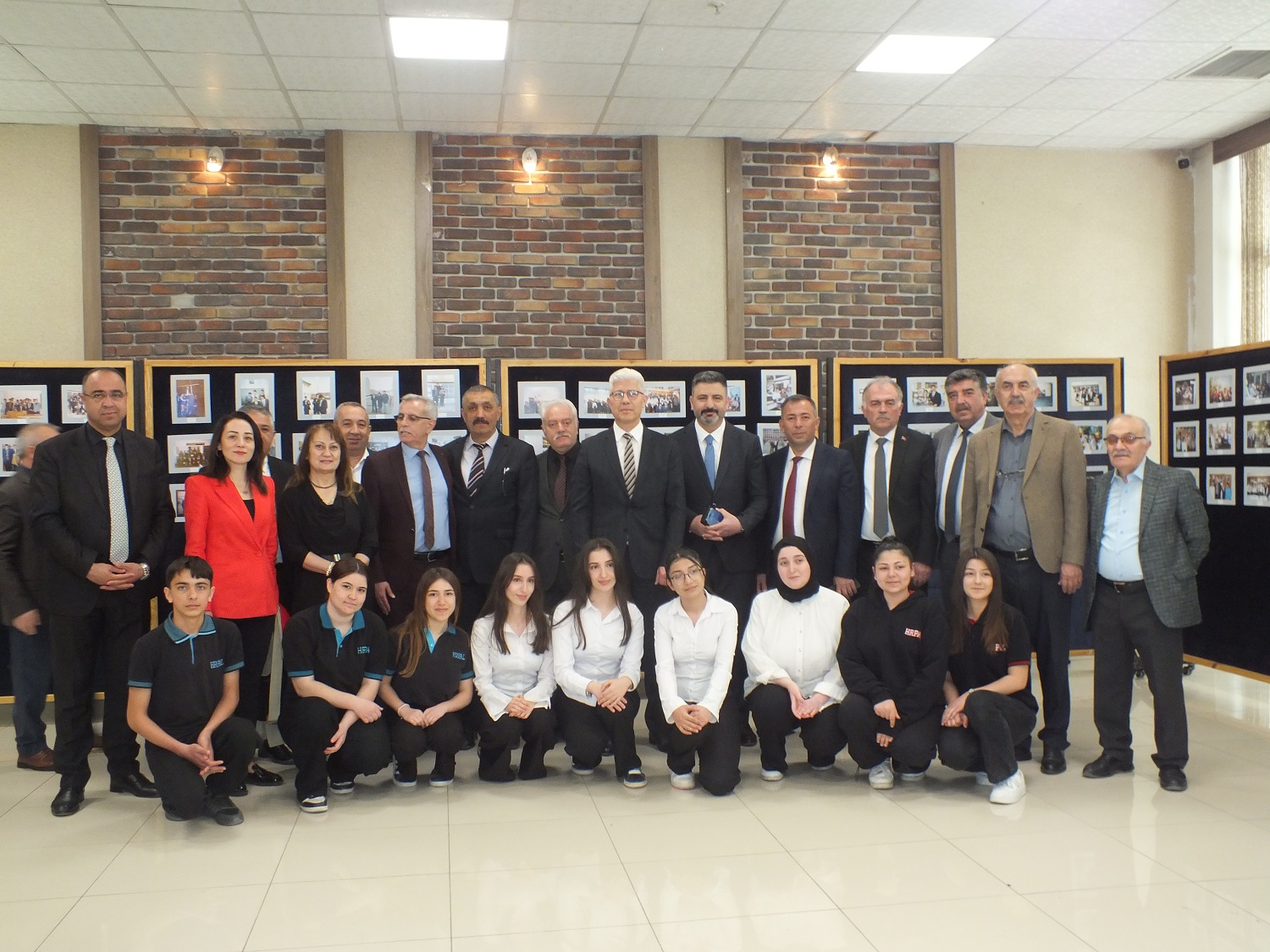 Sivas'ın köklü sisesi 40. yılını sergiyle kutladı