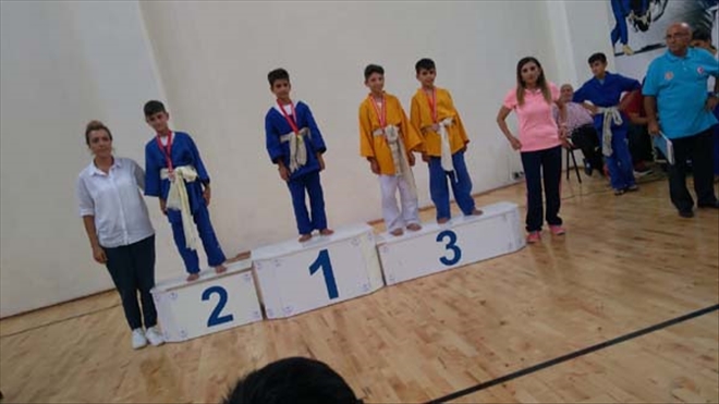 KUŞAK GÜREŞİNDE İKİ DERECE