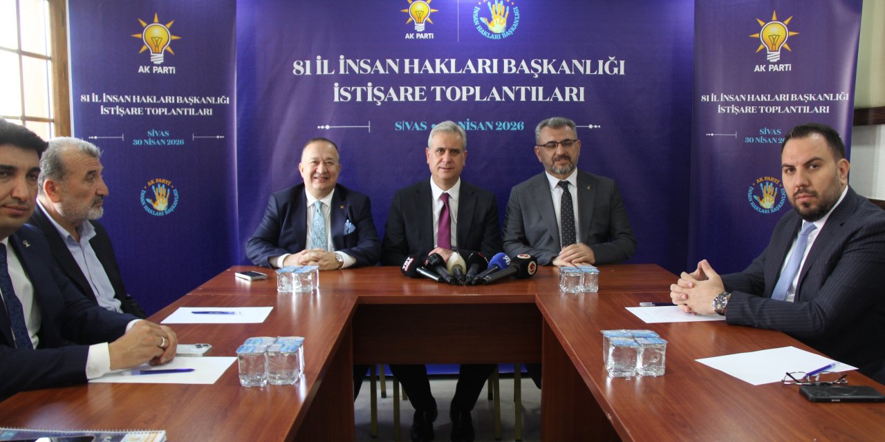 AK Partili Yalçın Sivas’ta iç siyaseti eleştirdi, İsrail’e tepki gösterdi