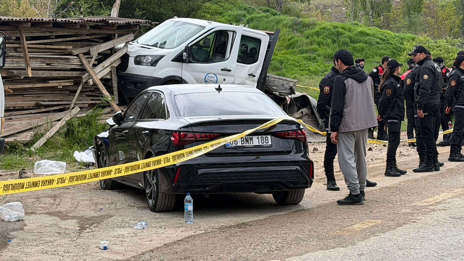İşçi bayramında 2 belediye işçisi kazada öldü