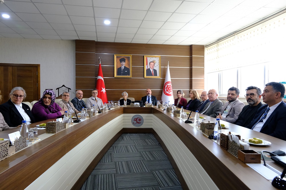 Sivas Cumhuriyet Üniversitesi’ne Değerli Bağış