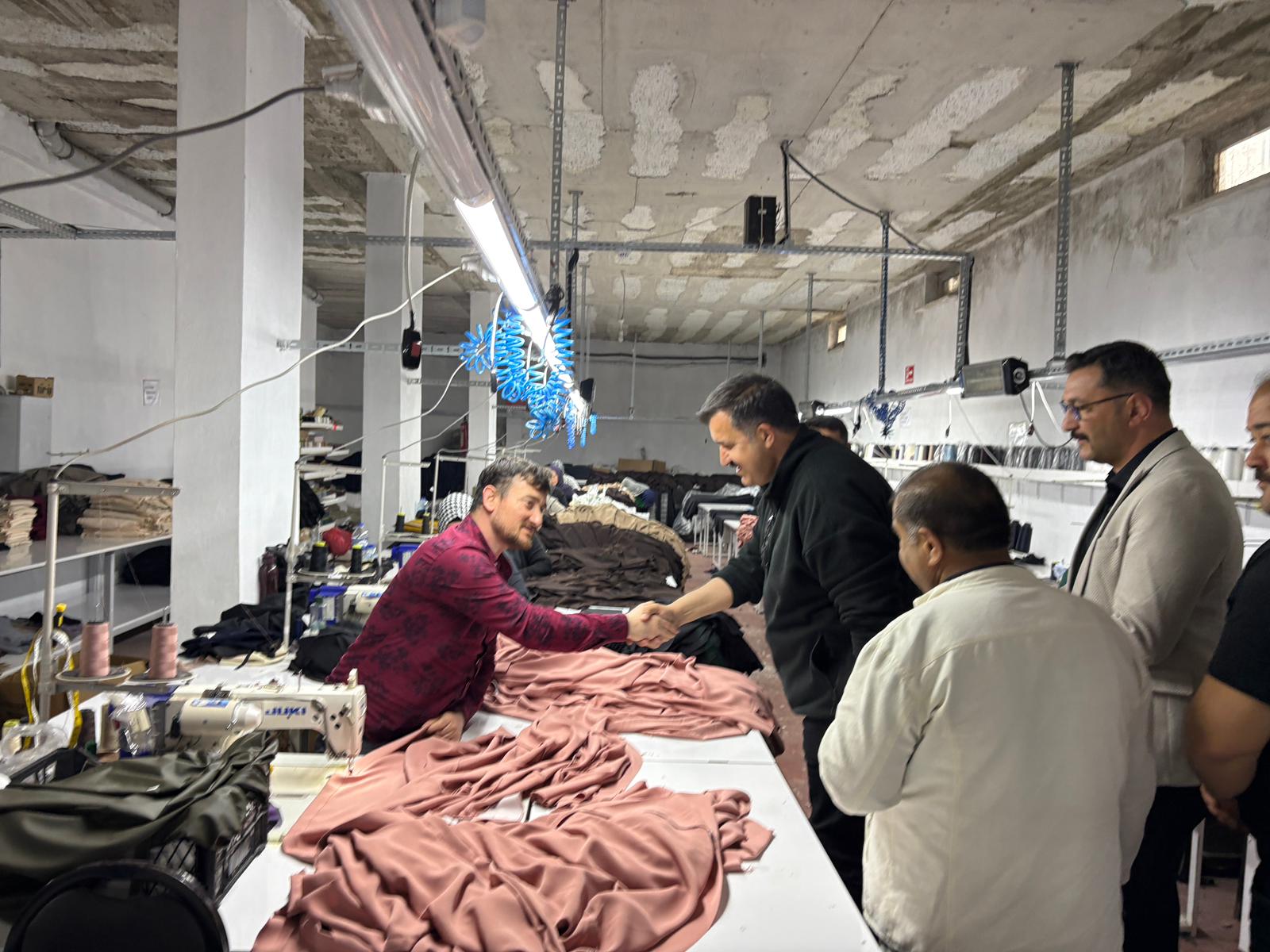 Belediye Başkanı tekstil atölyesini ziyaret etti