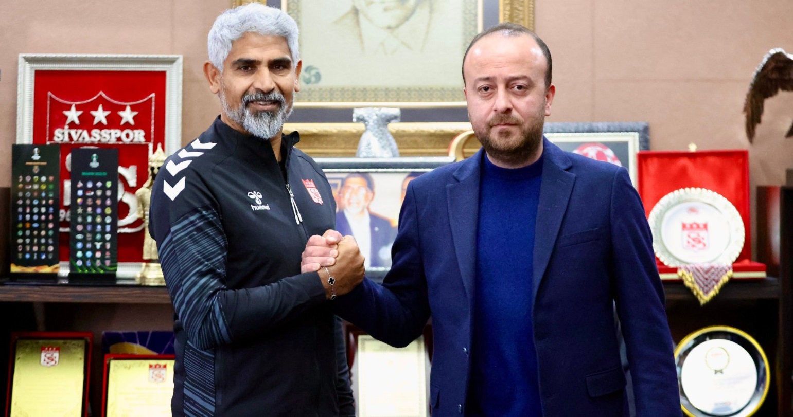Sivasspor'da başkan gidiyor! Peki İsmet hocanın geleceği ne olacak?