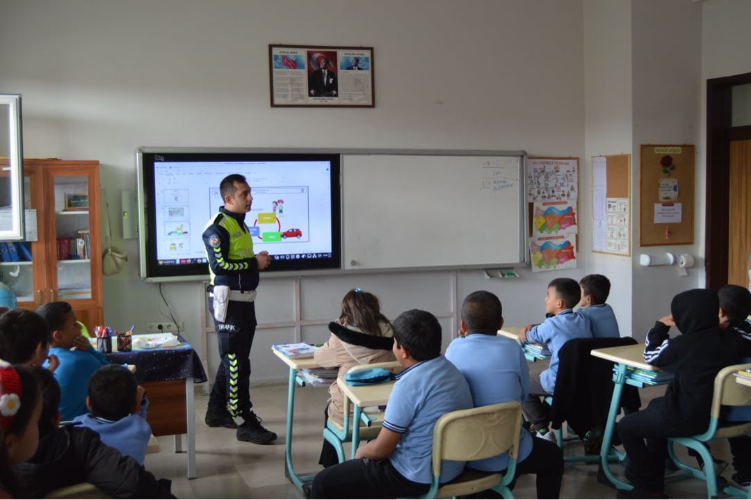Gemerek’te Öğrencilere Trafik Bilinci Eğitimi
