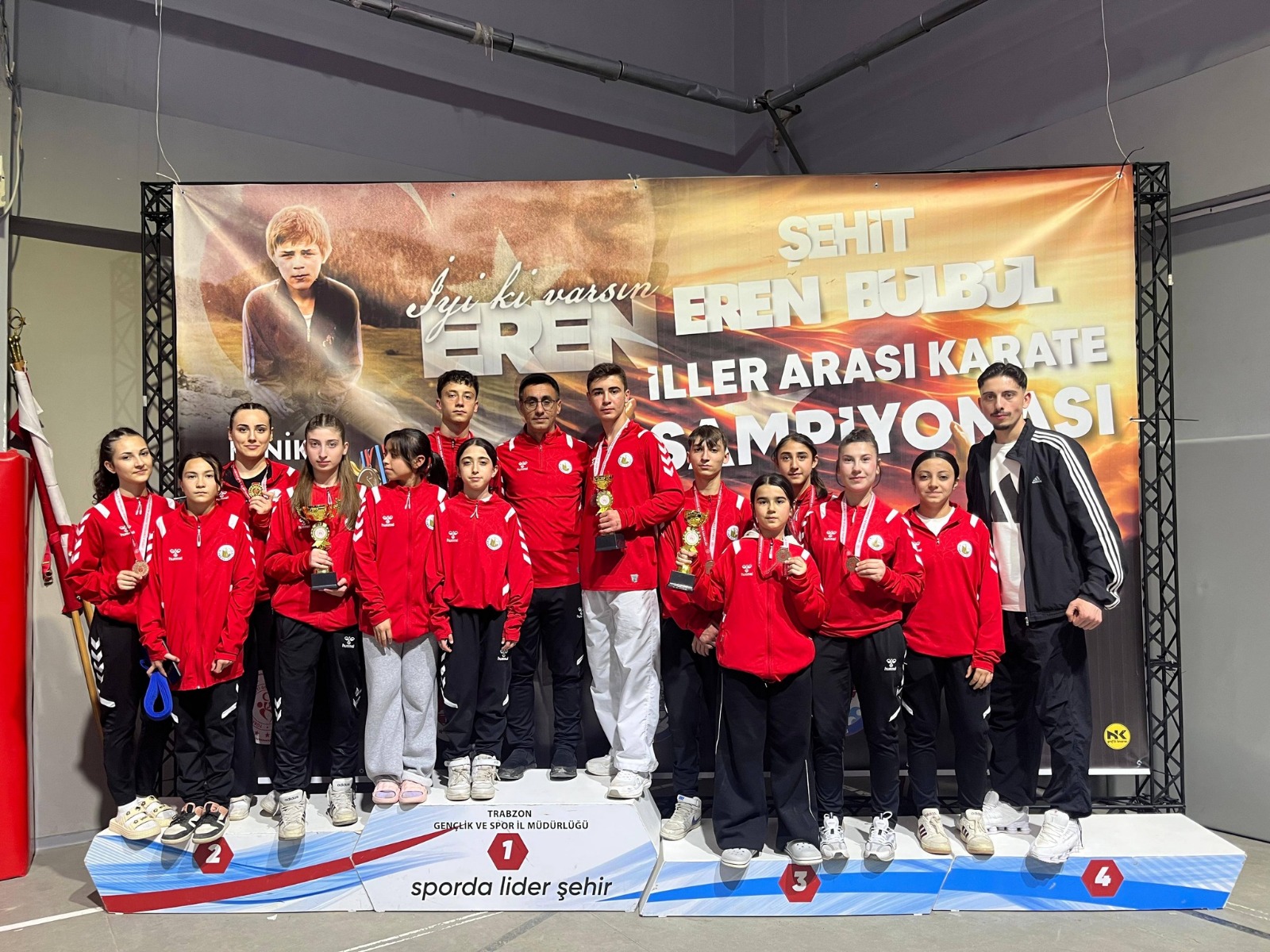 Şehit eren bülbül karate şampiyonasında sivas’a gurur