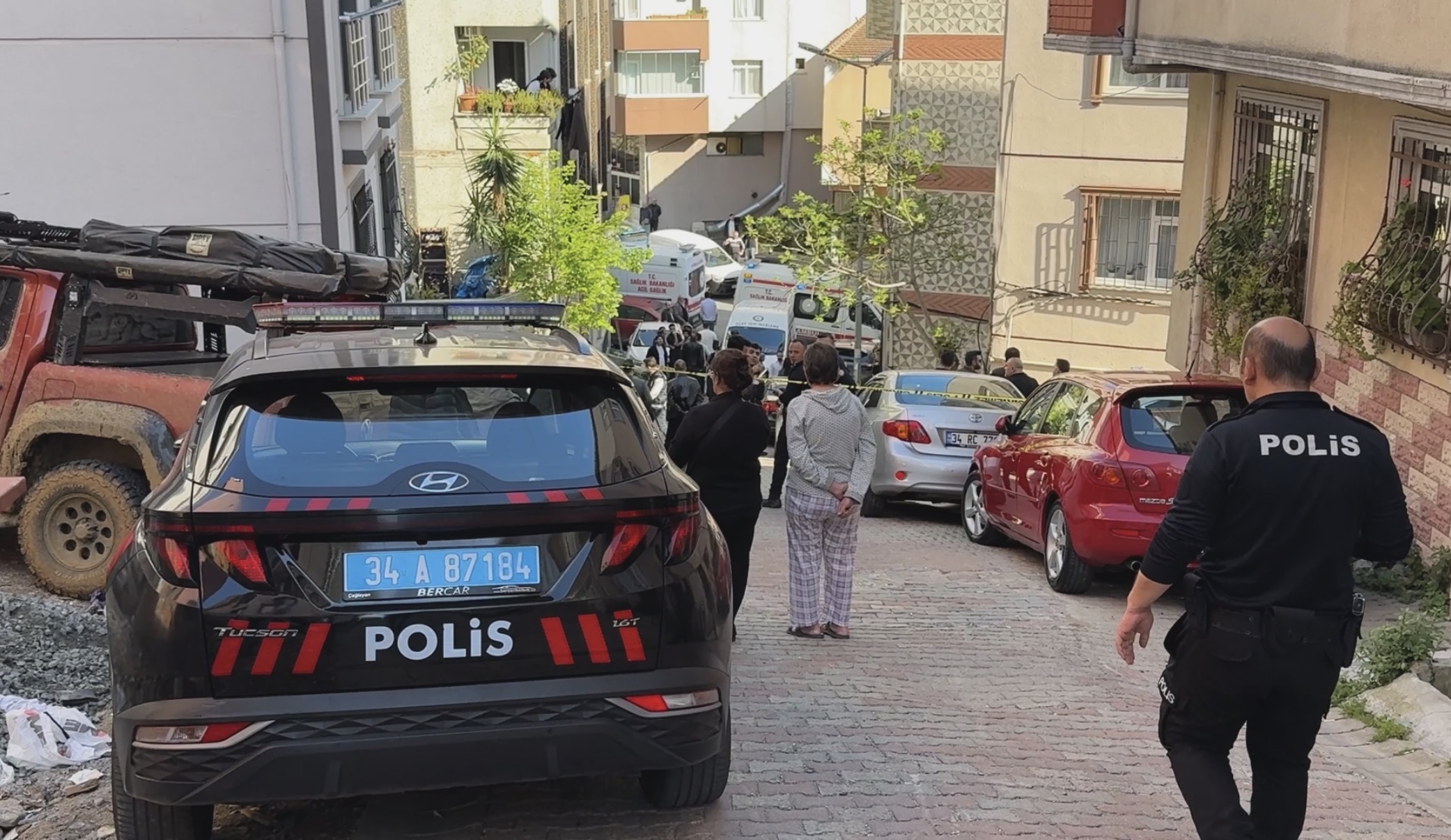 Kızını vuran damadını bıçaklayarak öldürdü