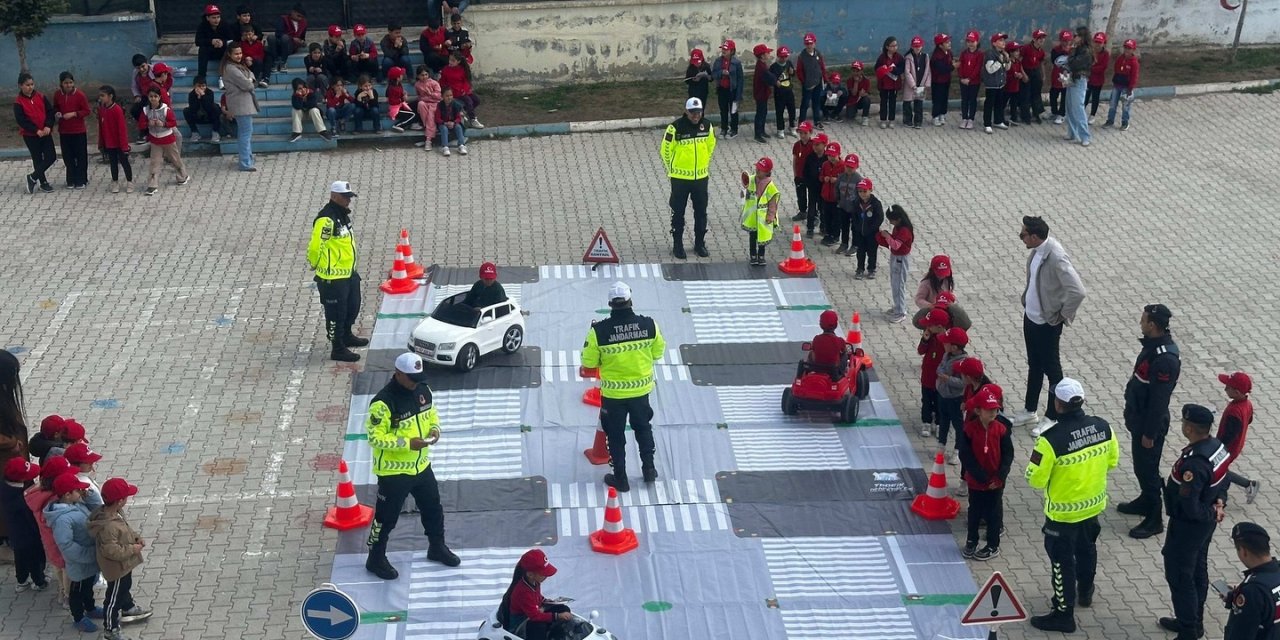 Öğrenciler trafik kurallarını öğrendi