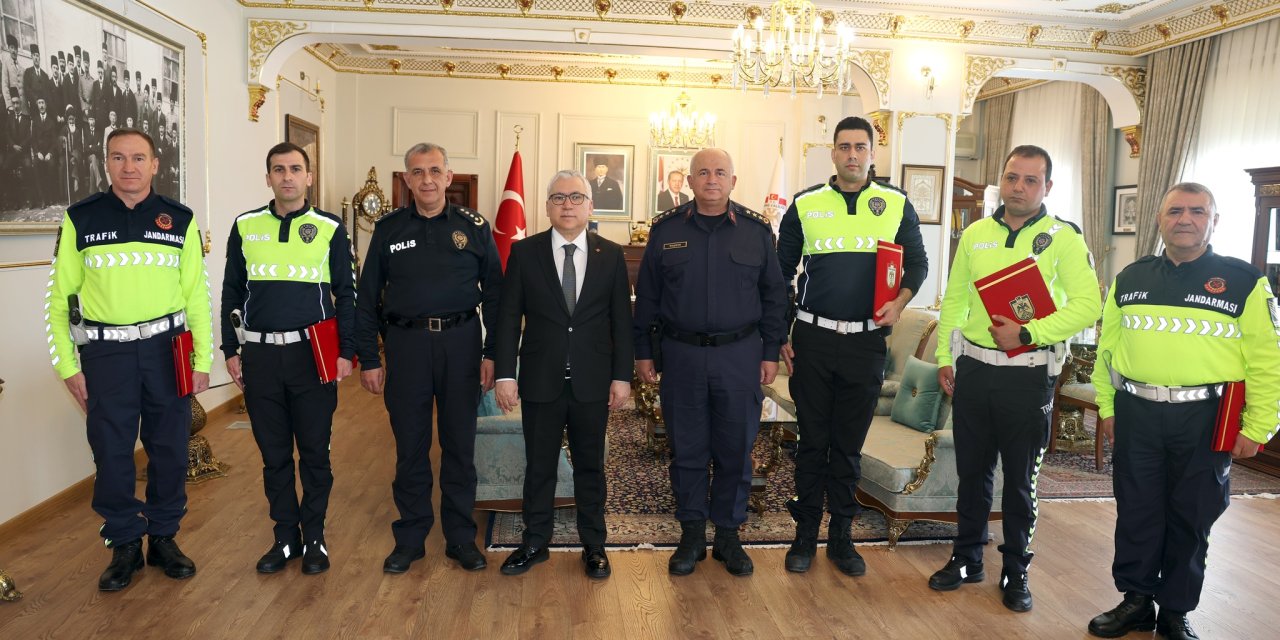 Sivas'ta trafik ekiplerine başarı belgesi