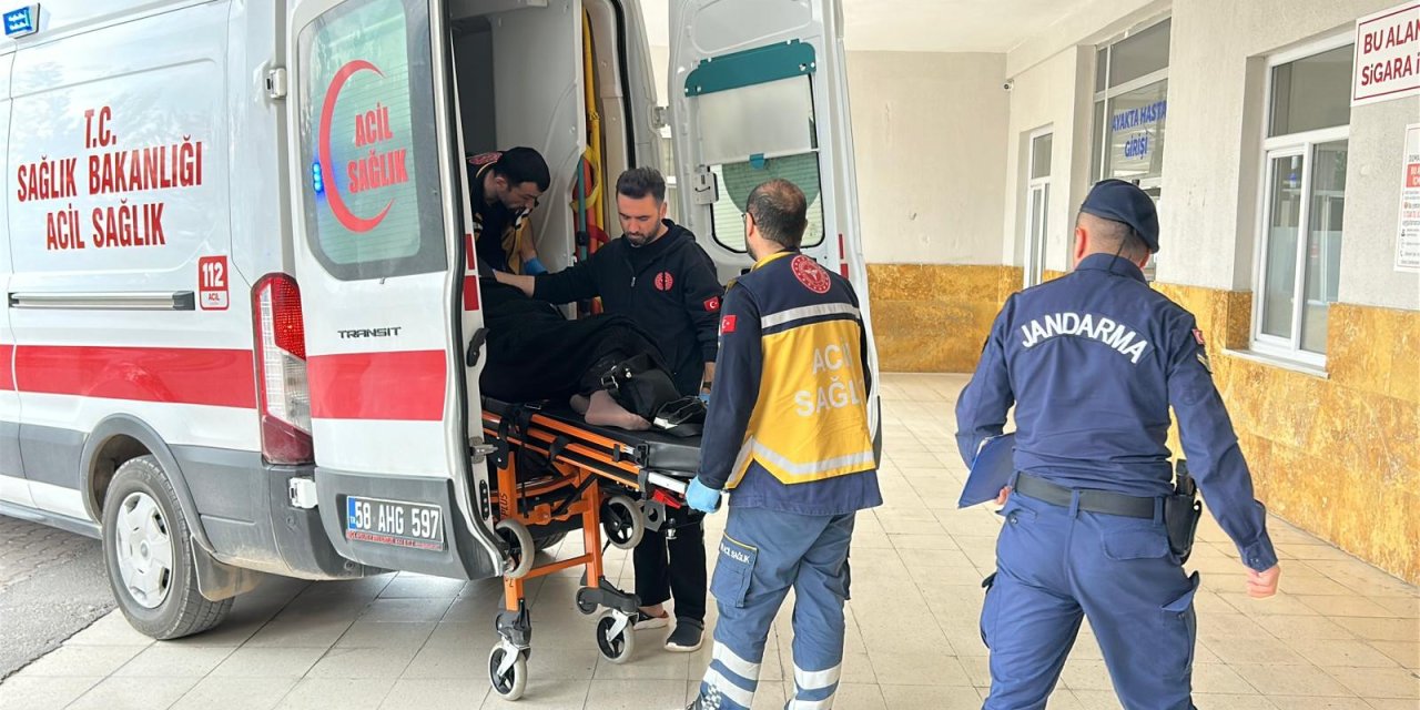Sivas'ta akrabalar arasında silahlı kavga: 1 ölü, 3 yaralı