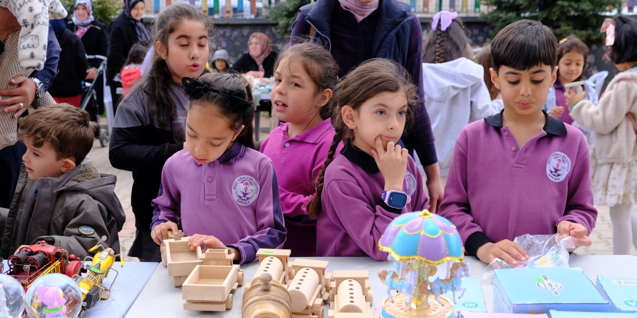 Sivas'ta okul yararına kermes